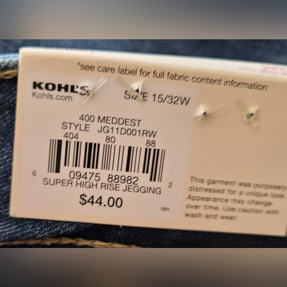 SO Super High Rise Ultimate Distressed Jeggings Size 15 / 32W - Picture 6 of 9